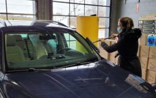 cleaning car windows